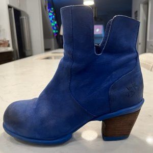 John Fluevog 'Rosy' Buffed Toe Leather Bootie, size 7